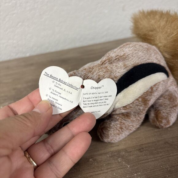 Ty Beanie Baby Chipper the Chipmunk  Stuffed Toy April 21 1999 - Picture 4 of 8